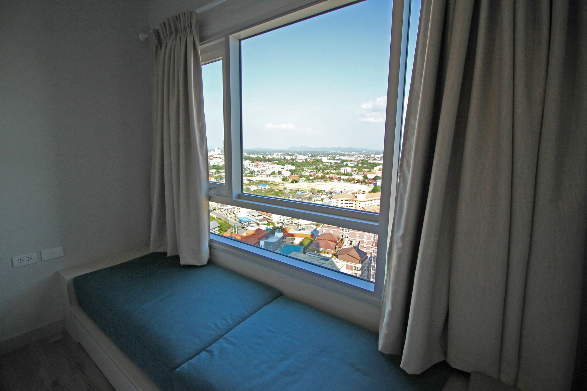 Centric Sea By Pattaya Holiday Bang Lamung Exterior foto