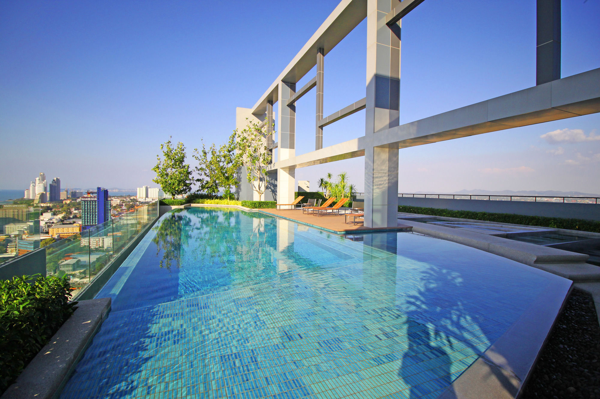 Centric Sea By Pattaya Holiday Bang Lamung Exterior foto